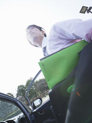 法人名義の車の車検も受けられるコバック